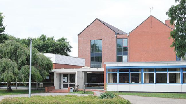 Auch Dach der Schulaula wird saniert