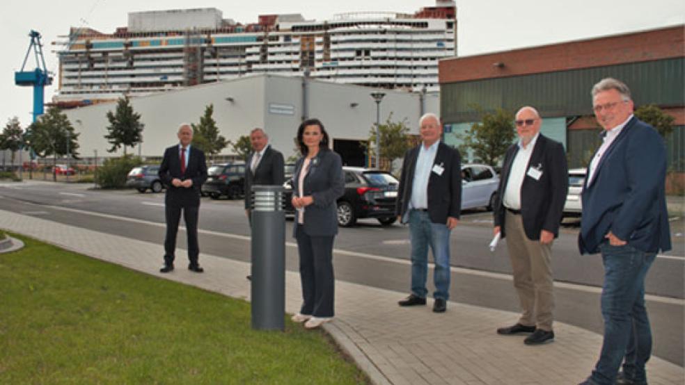 Krisentreffen in Papenburg: Werftchef Bernard Meyer, die CDU-Politiker Norbert Brackmann, Gitta Connemann und Bernd Busemann sowie Reeder-Präsident Alfred Hartmann und der Werft-Beauftragte Paul Bloem sprachen über staatliche Hilfsmaßnahmen für die Schiffbau-Branche. © Foto: Meyer Werft