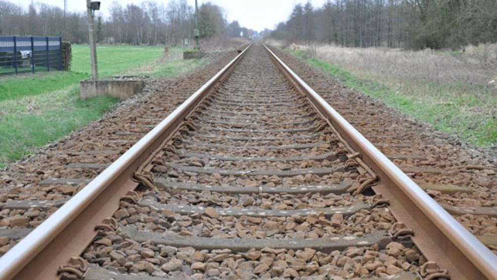 Nächtliche Arbeiten auf dem Bahngleis zwischen Weener und Bunde könnten für unruhige Nächte ab Ende August sorgen. © Archivfoto: Boelmann