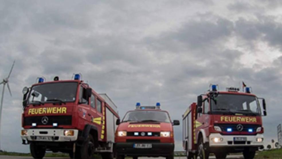 Die Feuerwehr Bunde rückte heute Mittag ins Gewerbegebiet aus. © Foto: RZ-Archiv