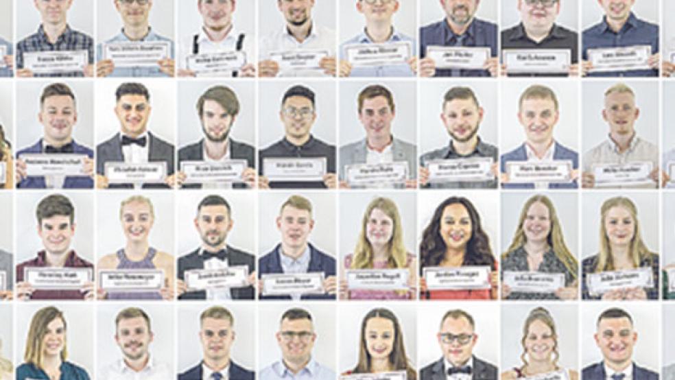 In Emden wurden jetzt 55 Volkswagen-Auszubildende freigesprochen. Zwölf von ihnen wurden als Prüfungsbeste ausgezeichnet.  © Foto: Volkswagen Werk Emden