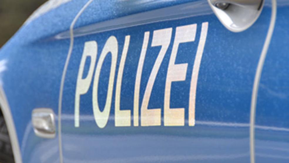 Die Polizei bittet um Hinweise zu Diebstählen aus vier Fahrzeugen in Ihrhove. © Foto: Polizei