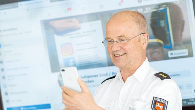 Der Cop von Facebook