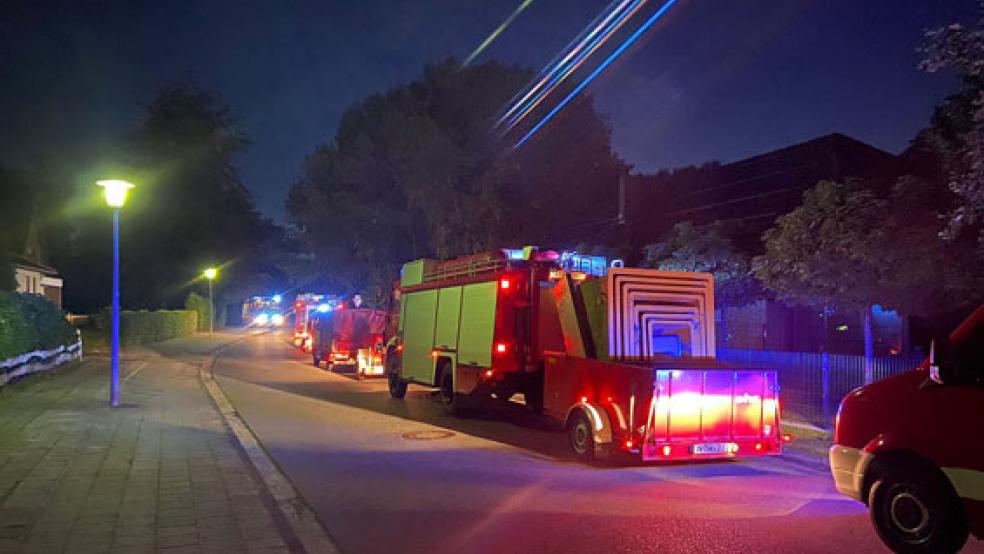 Ein Großaufgebot der Feuerwehr war in der Nacht zum Montag an der Harle in Wittmund im Einsatz. © Foto: Feuerwehr
