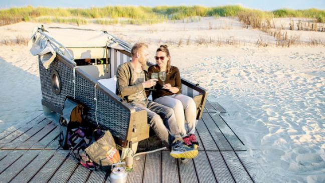 Neuer Trend: Schlafen im Strandkorb