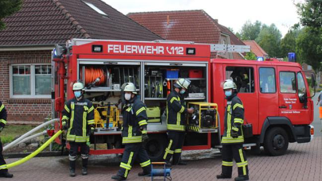 Topf auf Herd vergessen: Feuerwehr rückt aus