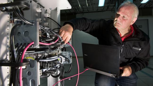 Funkmast für LTE steht am Emstunnel