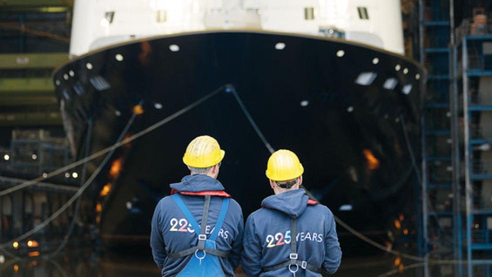 Nach dem Ausdocken am 24. Juli soll die »Spirit of Adventure« voraussichtlich in rund einer Woche von Papenburg nach Emden manövriert werden. © Foto: Meyer Werft
