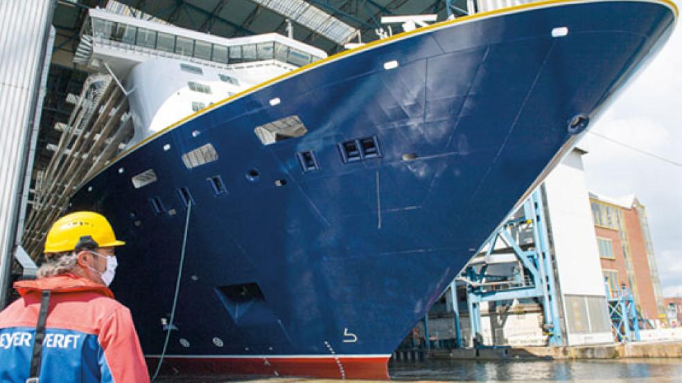 Am 24. Juni wurde die »Spirit of Adventure« in Papenburg ausgedockt. Von Emden aus soll sie bald zu Probefahrten in der Nordsee aufbrechen. © Foto: Meyer Werft