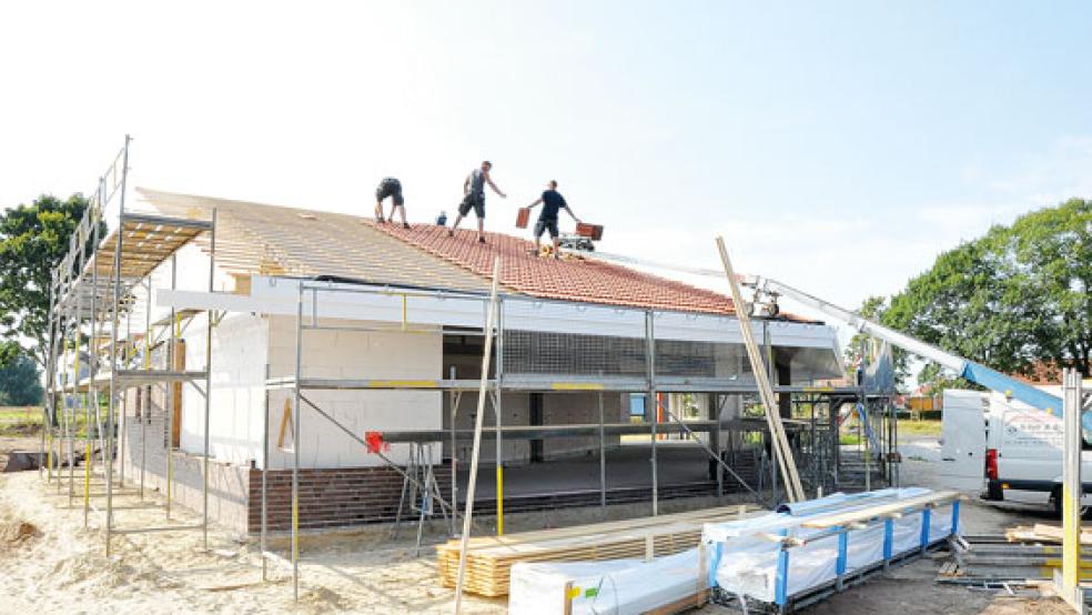 Die Bauarbeiten schreiten voran: Der »Tichelmarkt« an der Boenster Straße soll nächstes Jahr eröffnet werden. © Fotos: Boelmann