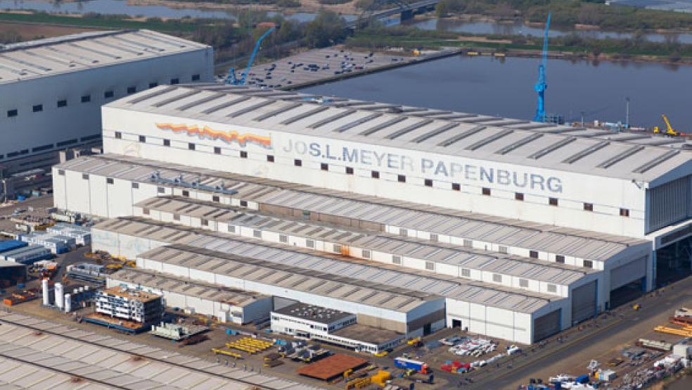 Bei einem Besuch der Meyer Werft hat Ministerpräsident Stephan Weil die Unterstützung des Landes zugesagt. © Foto: dpa