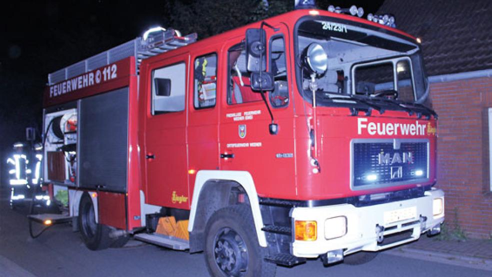 In der Süderstraße hat die Feuerwehr gestern Abend ein kleines Feuer gelöscht.  © Foto: Rand (Feuerwehr)