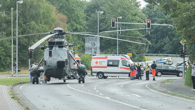 »Sea King« holt Patienten vom Klinikum Leer ab