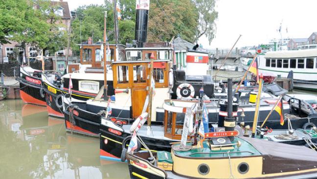 Schipper Klottje stellt Schiffe aus