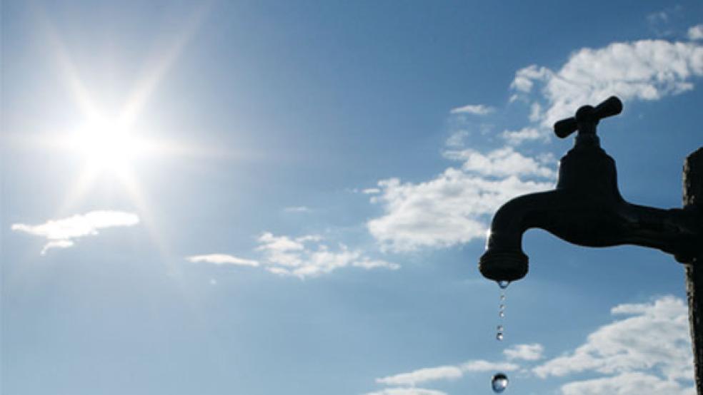 Nicht mit der Kraft der Sonne, sondern mit künstlichem UV-Licht wird jetzt das Trinkwasser in der neuen Aufbereitungsanlage in Weener bestrahlt, um bakteriologisch unbedenkliche Ergebnisse zu erzielen. © Foto: Pixabay