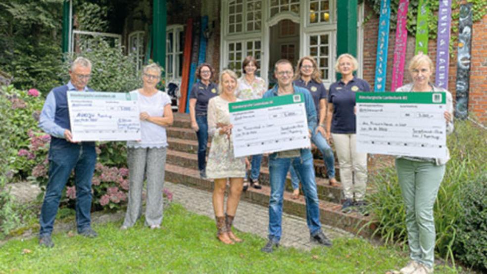 Gleich drei soziale Einrichtungen konnten sich jetzt über warmen Geldsegen vom Soroptimist-Club freuen. © Foto: privat