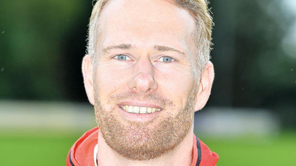 Jemgums Trainer Jens Dannen blickt positiv auf das Derby in Weener. © Foto: Bruins