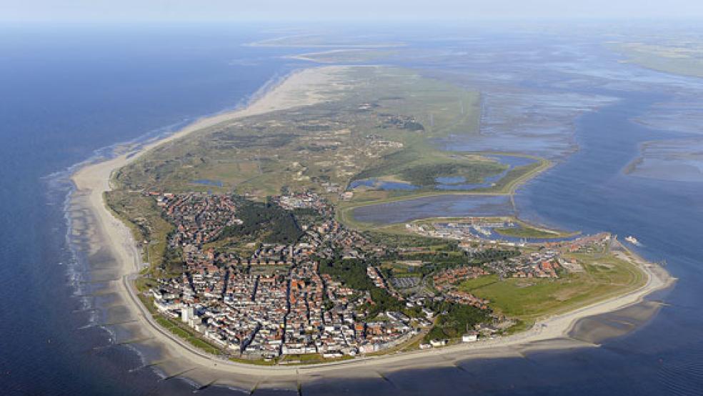 Auf Norderney hat ein Kaufmann aus Aurich ein denkmalgeschütztes Haus umgebaut - ohne Rücksprache mit den zuständigen Behörden zu halten. Jetzt wird ein Bußgeld in Höhe von 60.000 Euro fällig.  © Foto: RZ-Archiv