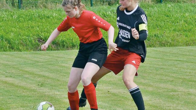 Leer 04/Bingum II gewinnt erstes Spiel