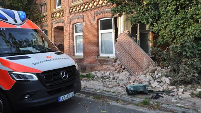 Polizei fragt nach  einem Mercedes