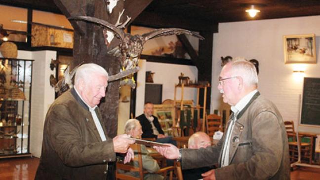 Jäger für ihre Treue geehrt