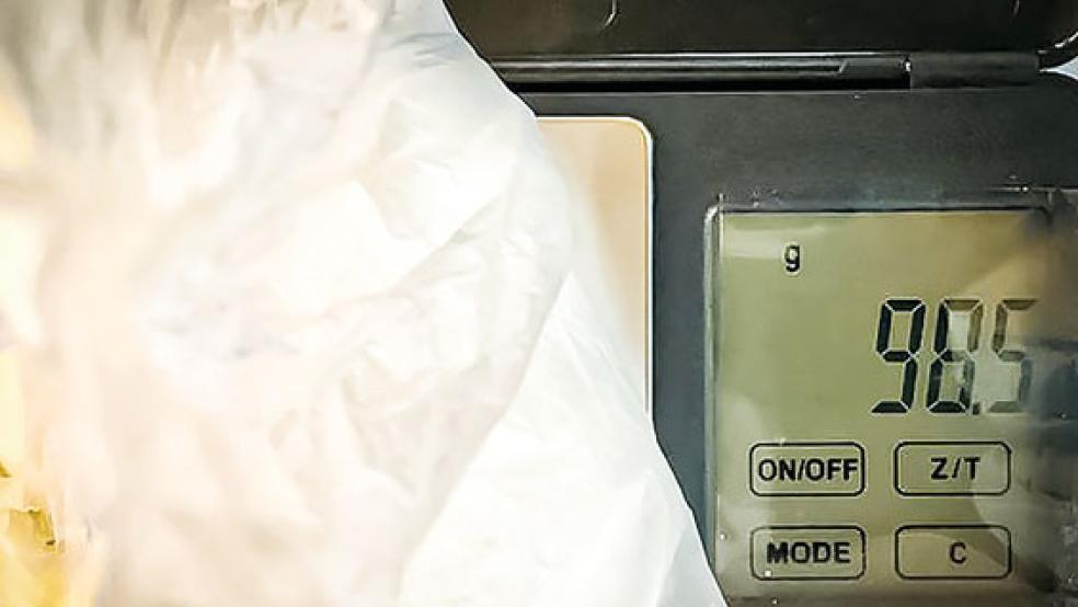 Knapp 100 Gramm Amphetamin beziehungsweise Ephedrin und 22 Gramm Marihuana stellten die Zöllner sicher. © Foto: Zoll