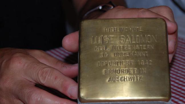 »Stolpersteine« in Jemgum verlegen