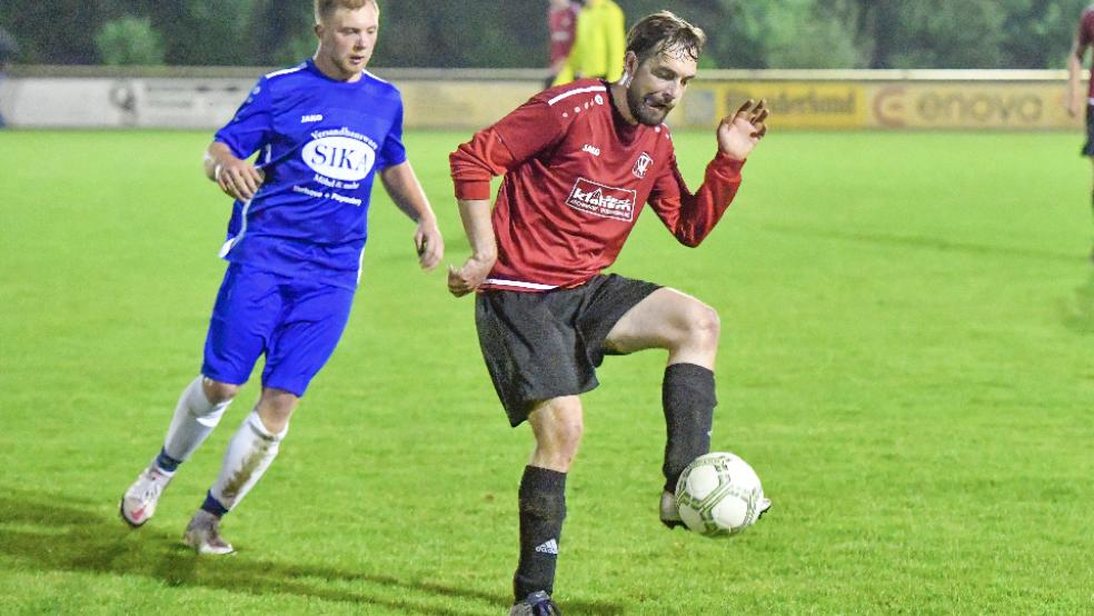 Peter Hilbrands setzte für seine Bunder gegen Fresena Ihren II den Schlusspunkt zum 4:1-Erfolg. Die Dritte des TV steht durch den Sieg an der Tabellenspitze. © Foto: Bruins
