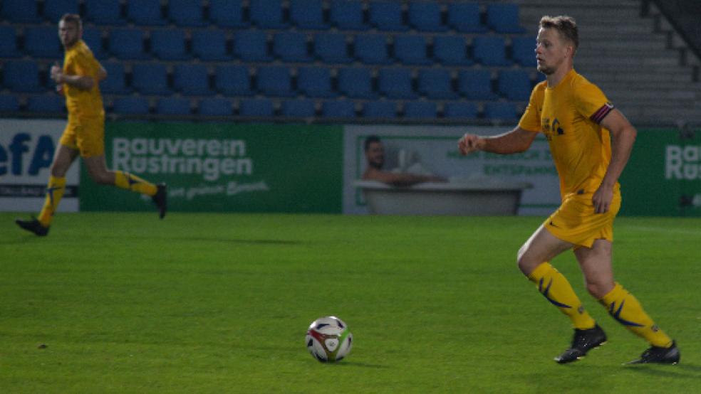Lukas Koets steht für das Firrel-Spiel auf der Kippe. Der Einsatz des Germania-Kapitäns wird sich erst kurz vor dem Spiel entscheiden. © Foto: Born