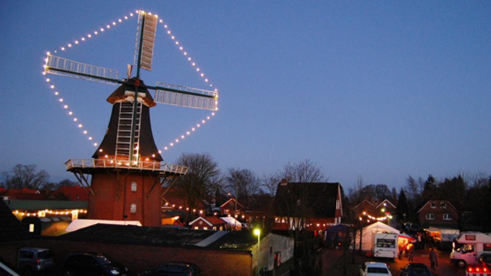 Die Ausrichter der Weihnachtsmärkte in Stapelmoor (Foto), Stapelmoorerheide, Möhlenwarf und Weener sind sich einig: In diesem Jahr ist der Budenzauber aufgrund von Corona nicht realisierbar. © Foto: RZ-Archiv