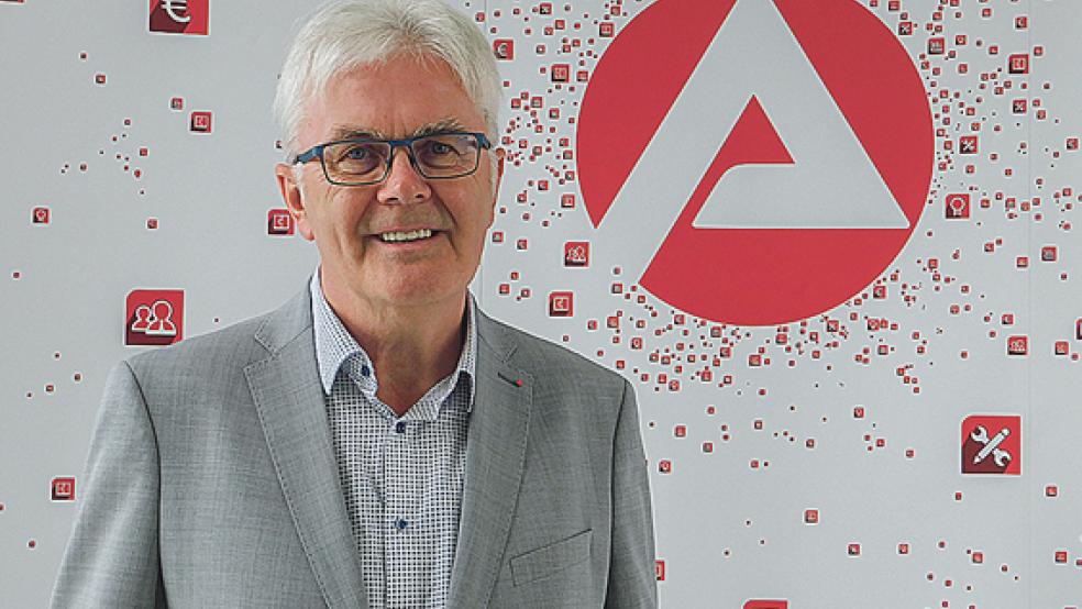 Enno Krüsmann unterstützte in seiner Funktion als Berufsberater auch Schülerinnen und Schüler im Rheiderland bei der Berufswahl und Orientierung.  © Foto: Agentur für Arbeit