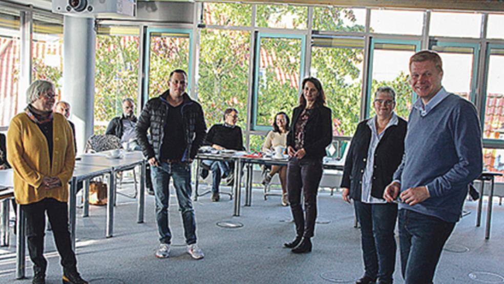 Kandidieren heute in Middels bei Aurich für den CDU-Bezirksvorstand (von links): Ina Penon, Ulf-Fabian Heinrichsdorff, Melanie Nonte, Hildegard Hinderks und Ulf Thiele . © Foto: CDU