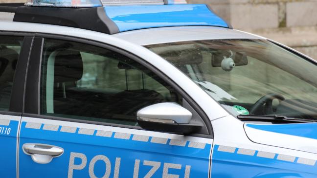 Unfallflucht: Mann montiert Kennzeichen ab