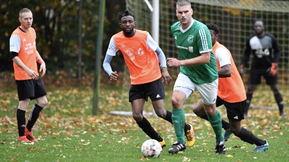 Tammo Schmidt traf am Sonntag die SG Kickers II/Germania U23 doppelt. © Foto: Bruins