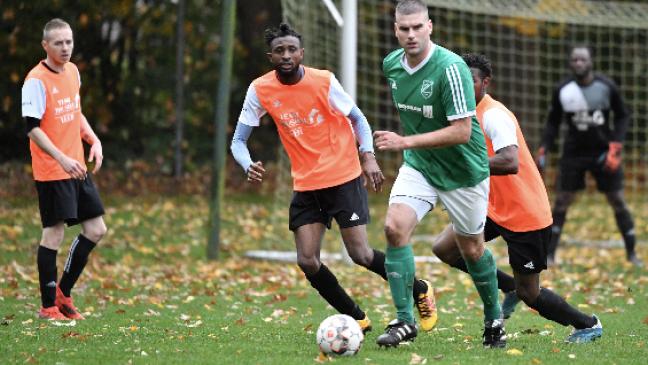 Stapelmoor fegt Leeraner SG vom Platz