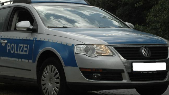 Außenspiegel beschädigt und Unfallflucht