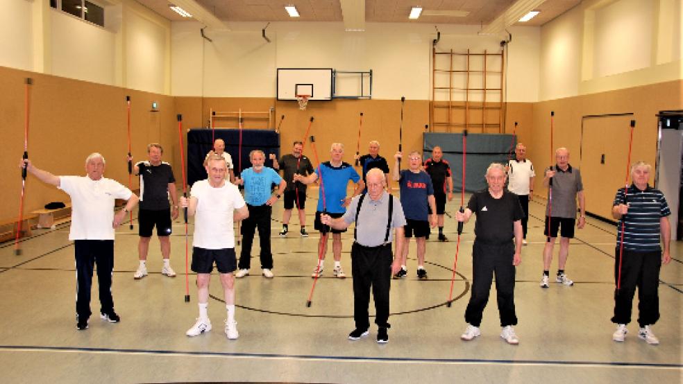 Die Männer-Gymnastik-Gruppe des SV Teutonia Stapelmoor und ähnliche Gruppen könnten unter Corona-Bedingungen bedenkenlos weiter ihren Sport ausüben, findet Übungsleiter Heinrich Siemons. © Foto: privat