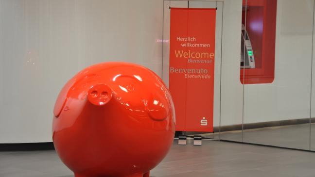 Sparkasse stößt  Gebäude ab