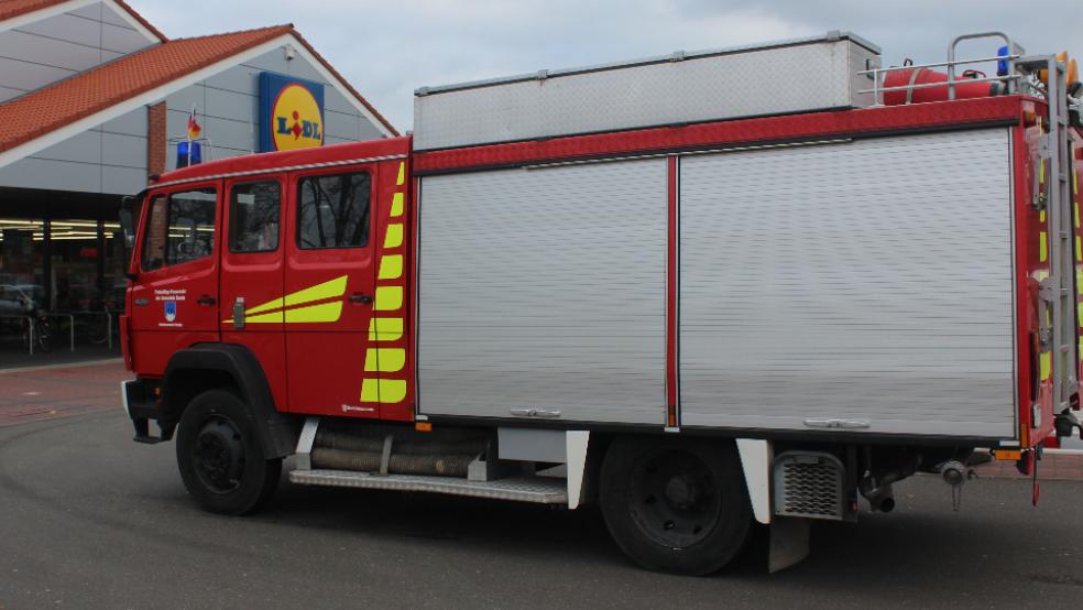 Die Feuerwehr war heute Vormittag bei Lidl in Bunde im Einsatz.  © Foto: Berents