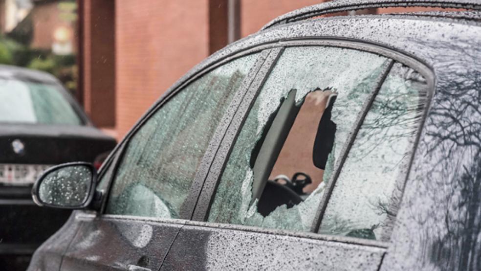 Unbekannte entwendeten jetzt in Möhlenwarf aus drei Autos Wertgegenstände. © Beispielfoto: RZ-Archiv
