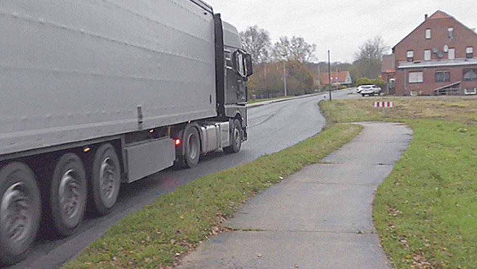 Eine Gefahr für Radfahrer ist nach Ansicht der Stapelmoorer SPD der nur 27-Meter-Radweg direkt am Kreisel. © Foto: privat