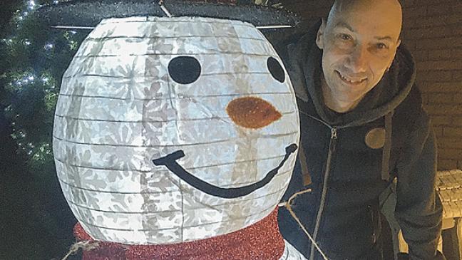 Halloween-Haus stimmt jetzt auf Weihnachten ein