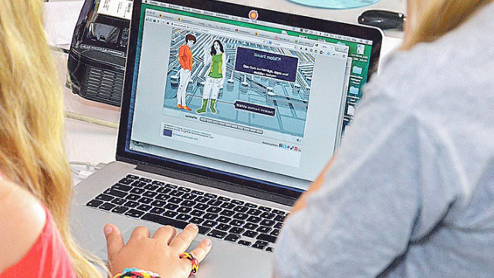 Wer schon in der Grundschule Grundkenntnisse im Umgang mit Computern erwirbt, hat bei seiner weiteren Schullaufbahn weniger Probleme. Die Grundschulen in Weener bekommen gerade neue Notebooks. © Foto: Pixabay