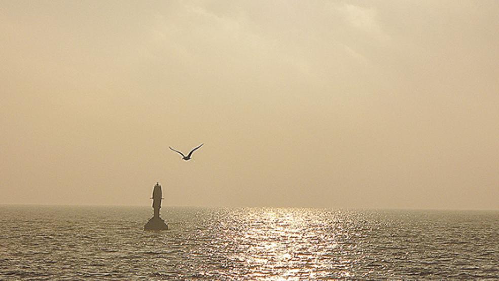 In diesem Corona-Jahr nutzen weniger Angehörige von Verstorbenen die Möglichkeit einer Seebestattung auf dem Dollart. Gedenkfahrten müssen komplett ausfallen.  © Foto: Schifffahrtsgesellschaft Germania
