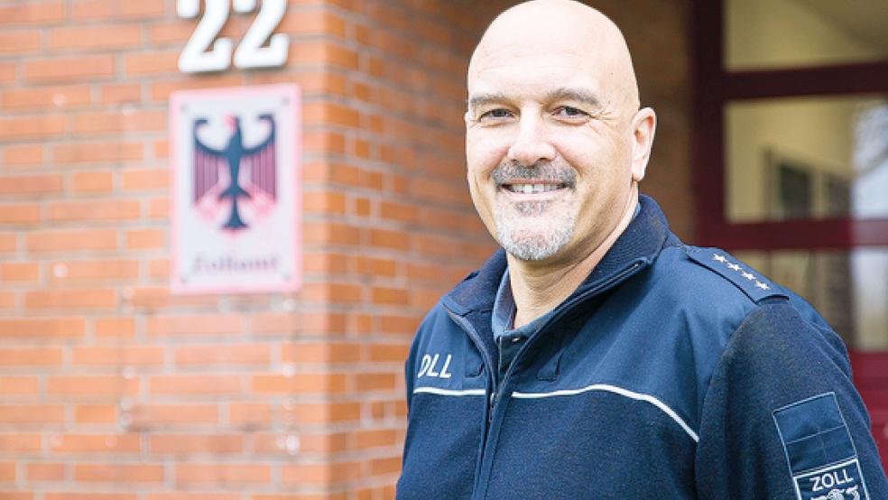 Robert Nispel vor seiner neuen Dienststelle. © Foto: Zoll