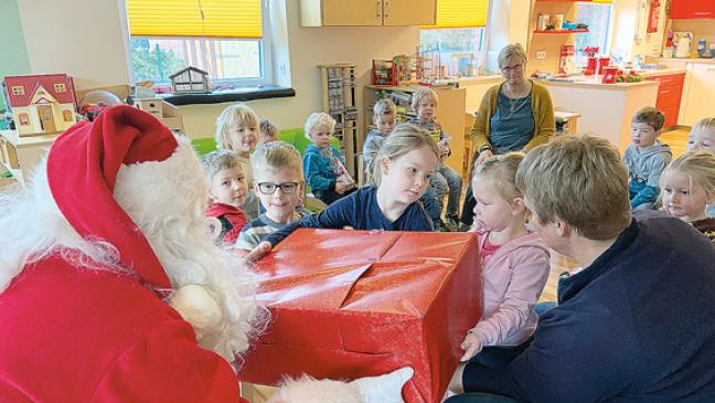 Spiel-Spenden für Kindergärten vom MC »Hard-Rider«