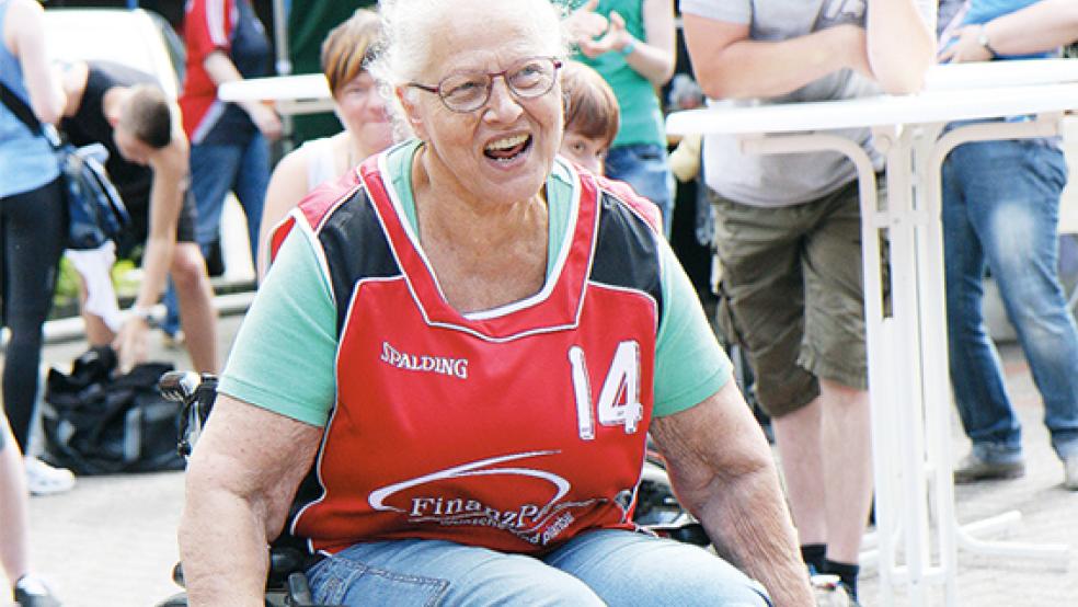 Die 83-Jährige ging auch schon einige Male beim Emder »Matjes-Lauf« an den Start. © Foto: privat