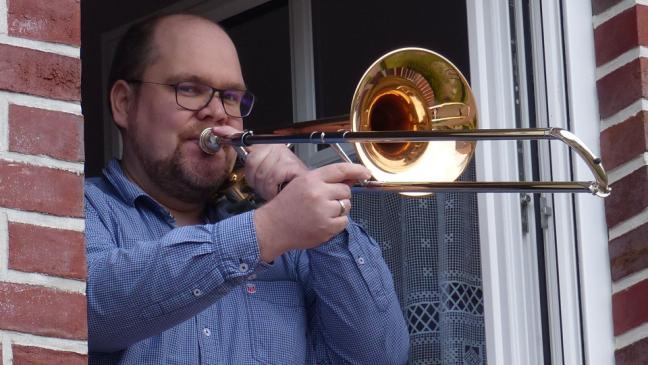 Botschaft hinausposaunen