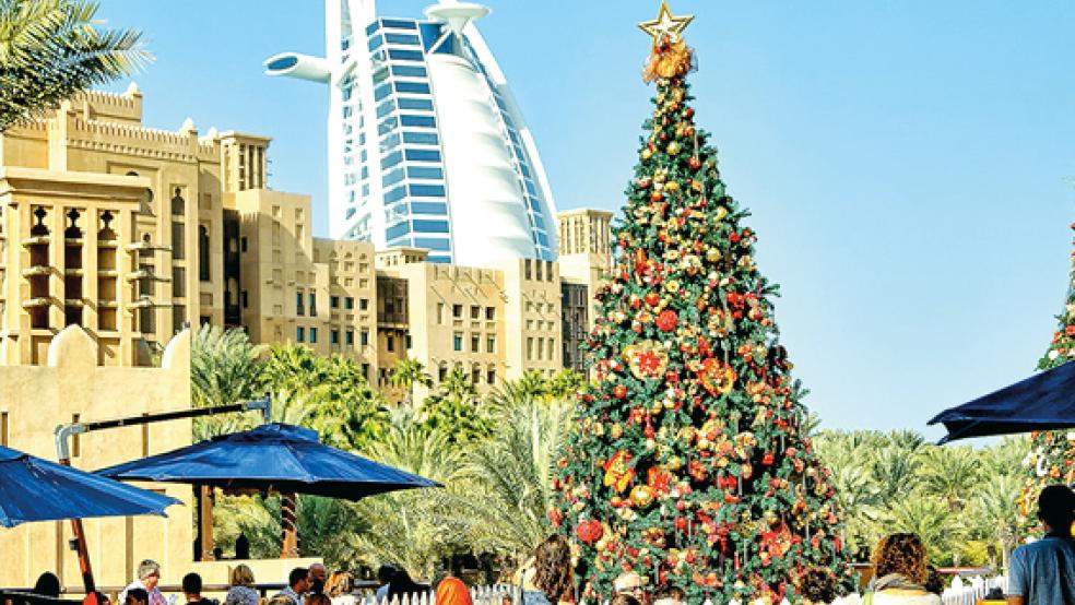 Weihnachtsflair im Schatten der Luxus-Hotels und Prachtbauten: Auch in Dubai ist Uwe Klotz mit Weihnachtsmärkten präsent - nur in diesem Jahr nicht. © Fotos: Uwe Klotz/privat