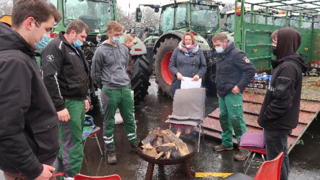 Landwirte beenden Blockade vor Aldi-Lager in Hesel